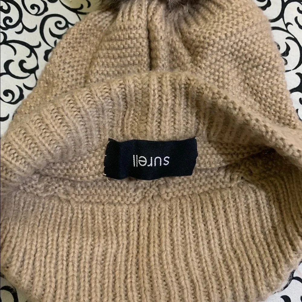Surell pom‎ pom faux fur Hat
